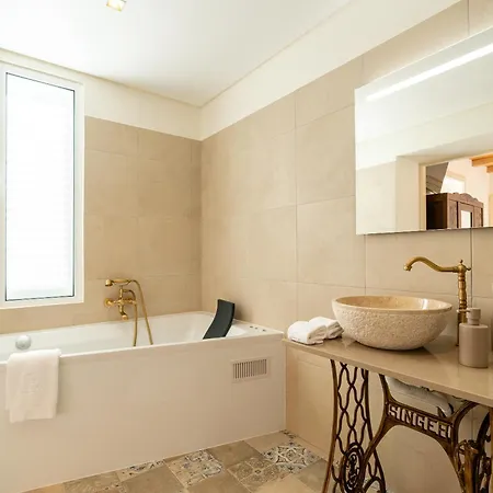 Villa Casa Da Avolita, By Rent2u, Lda