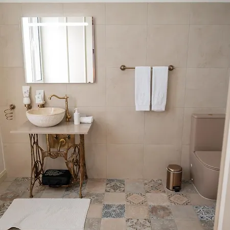Casa Da Avolita, By Rent2u, Lda * Arco da Calheta (Madeira)