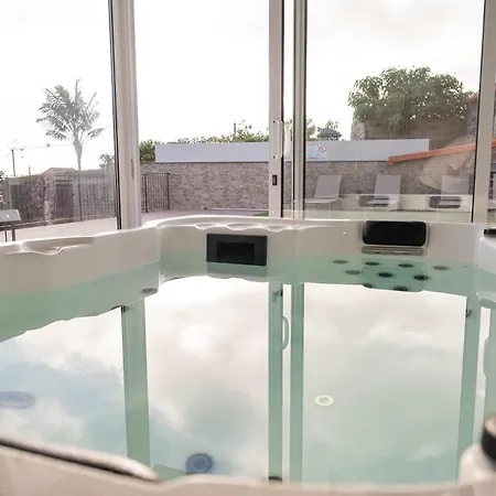 Casa Da Avolita, By Rent2u, Lda Villa Arco da Calheta (Madeira)